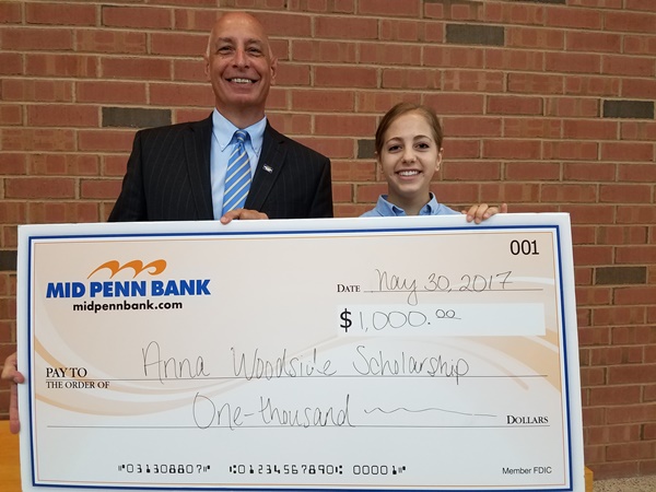 Joe Paese awards scholarship to Kyla Brezitski